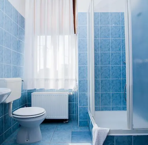 Garni Ana روغاسكا سْلاتِنا